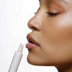 Гланц за устни с пептиди BARE YUZU 'ALTEYA'
